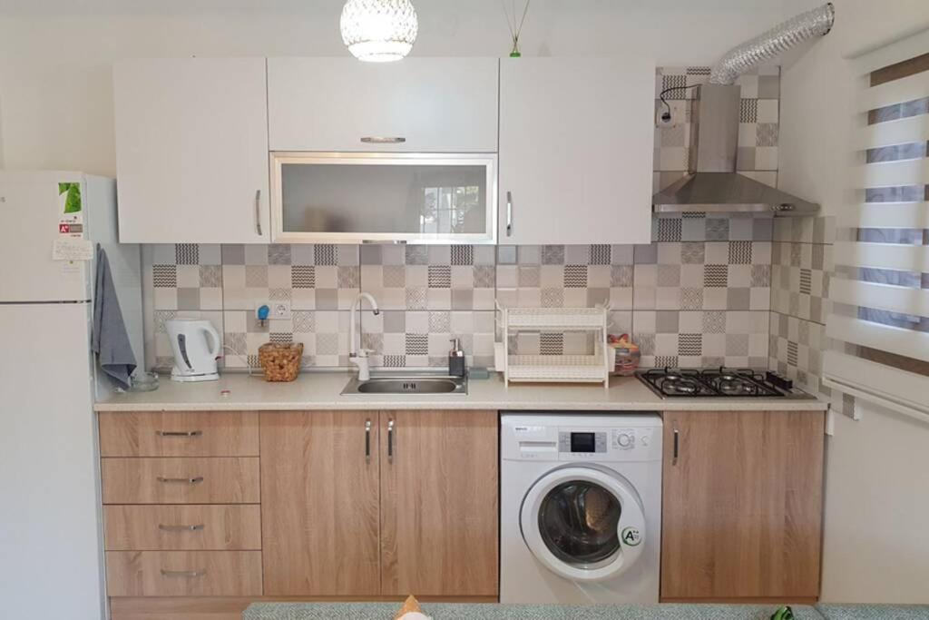 2+1 Apartm With Garden + Balcony , At Ladies Beach Kusadası Extérieur photo