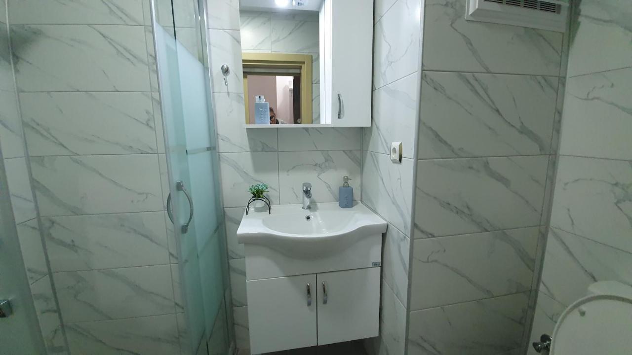 2+1 Apartm With Garden + Balcony , At Ladies Beach Kusadası Extérieur photo